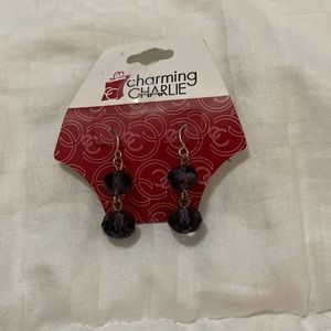 Earrings‎